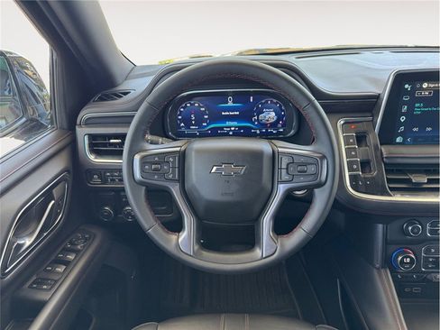 Used 2024 Chevrolet Suburban RST w/ Luxury Package RWD image 12