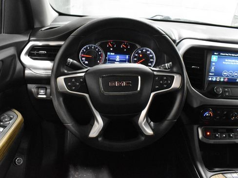 Used 2022 GMC Acadia SLE w/ Driver Convenience Package image 7