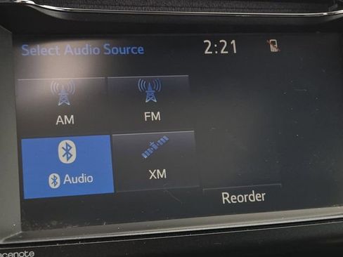 Used 2017 Toyota RAV4 SE image 5