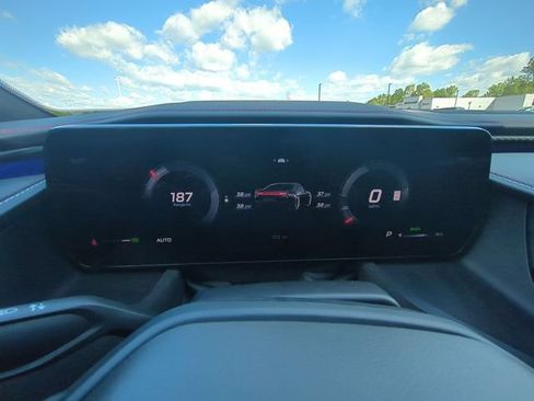 Used 2024 Dodge Charger Daytona Scat Pack w/ Plus Group AWD/4WD image 32