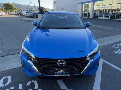 Used 2025 Nissan Sentra SV image 3