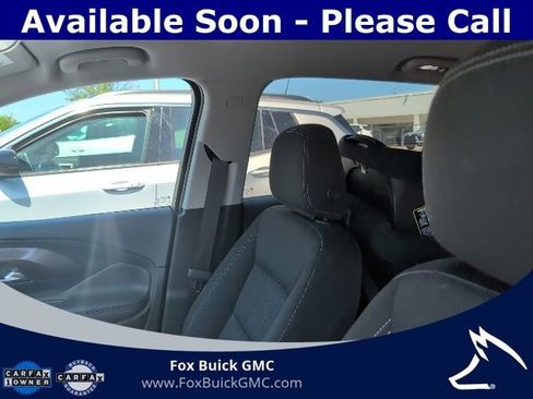 Used 2023 GMC Terrain SLE w/ Driver Convenience Package FWD image 10
