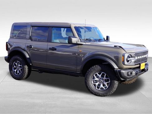 Certified 2025 Ford Bronco Badlands image 2