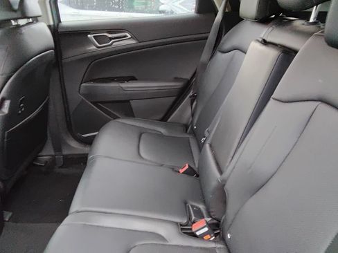Used 2024 Kia Sportage EX AWD/4WD image 10