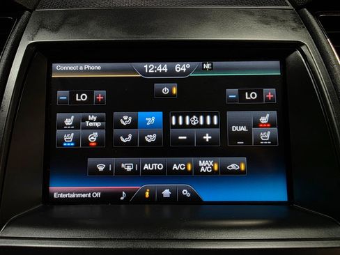 Used 2015 Ford Taurus Limited w/ Equipment Group 301A AWD/4WD image 36