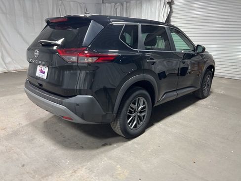 Used 2023 Nissan Rogue S image 7