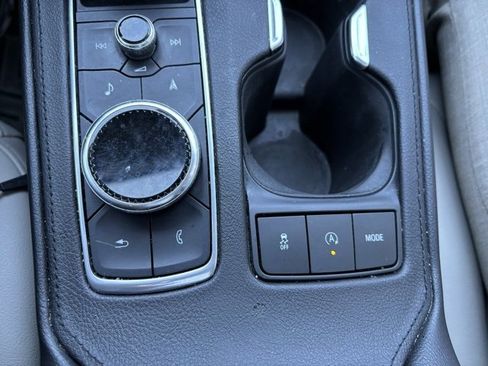 Used 2019 Cadillac XT4 Luxury w/ Cold Weather Package image 18