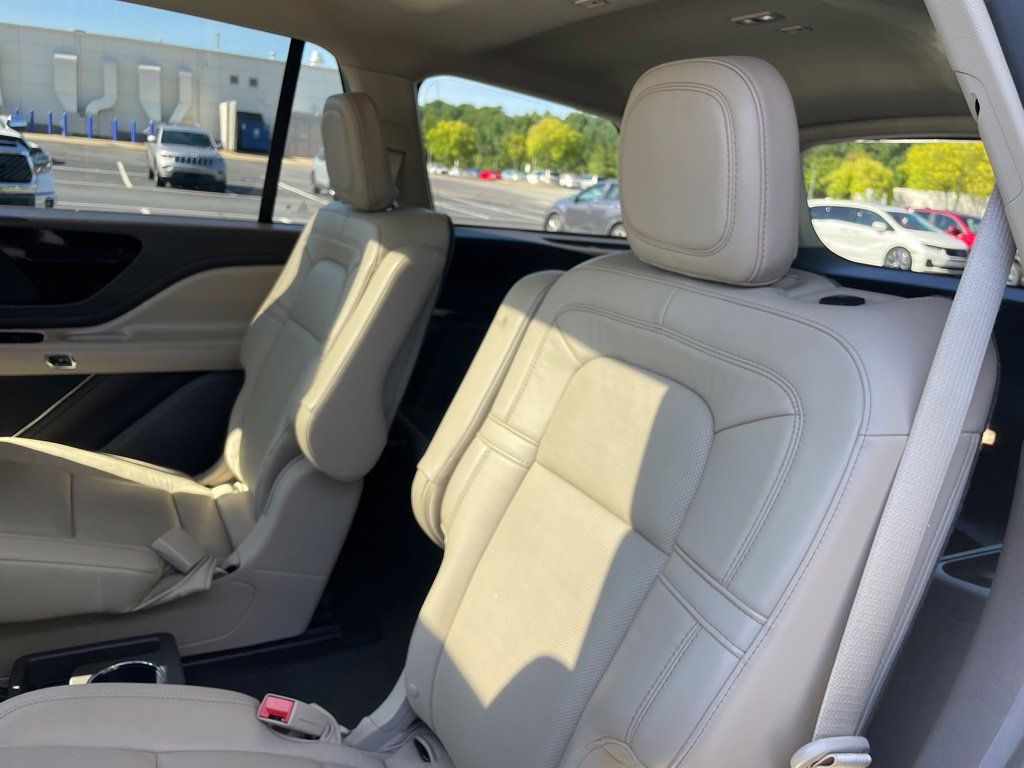 Used 2021 Lincoln Aviator Reserve w/ Elements Package Plus AWD/4WD image 41