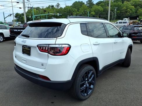 New 2026 Jeep Compass Latitude AWD/4WD image 3