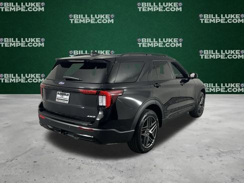 Used 2025 Ford Explorer ST-Line w/ ST-Line Street Pack AWD/4WD image 4