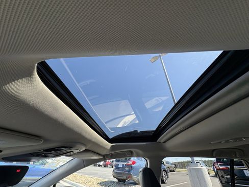 Used 2025 Subaru Outback Onyx Edition image 25