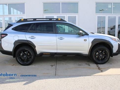 Used 2025 Subaru Outback Wilderness AWD/4WD image 8