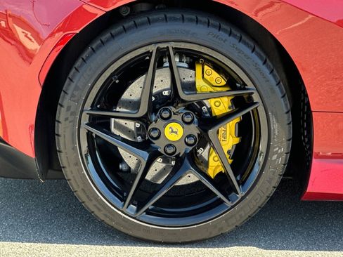Used 2022 Ferrari F8 Tributo RWD image 42