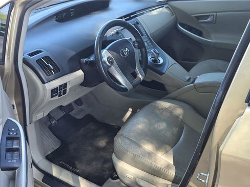 Used 2010 Toyota Prius Five FWD image 16