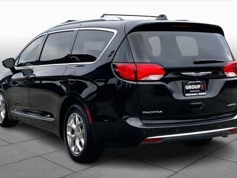 Certified 2019 Chrysler Pacifica Limited image 11