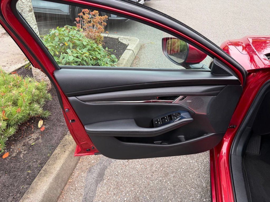 Used 2021 MAZDA MAZDA3 s FWD image 11