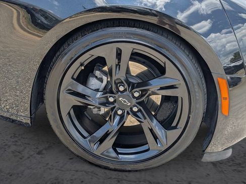 Used 2024 Chevrolet Camaro LT RWD image 4