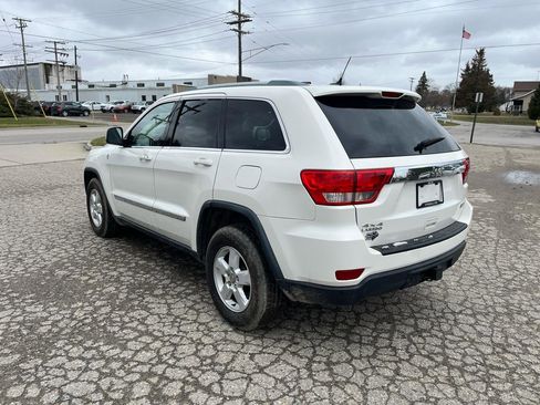 Used 2012 Jeep Grand Cherokee Laredo w/ Laredo E Group image 3