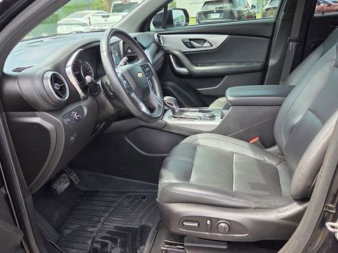 Used 2019 Chevrolet Blazer LT w/ Sun and Wheels Package FWD image 3