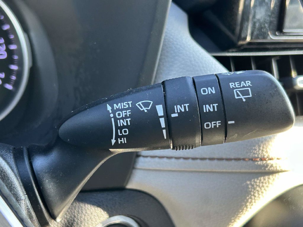 Used 2019 Toyota RAV4 XLE Premium FWD image 34