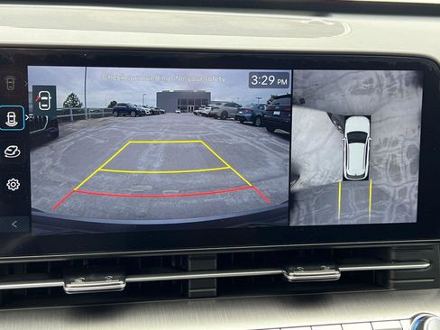 Used 2024 Hyundai Kona Limited FWD image 31
