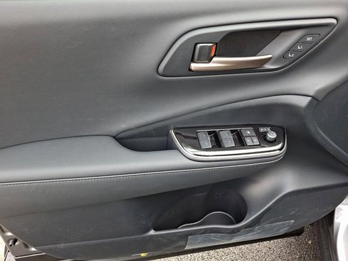 New 2026 Toyota Crown Platinum image 10