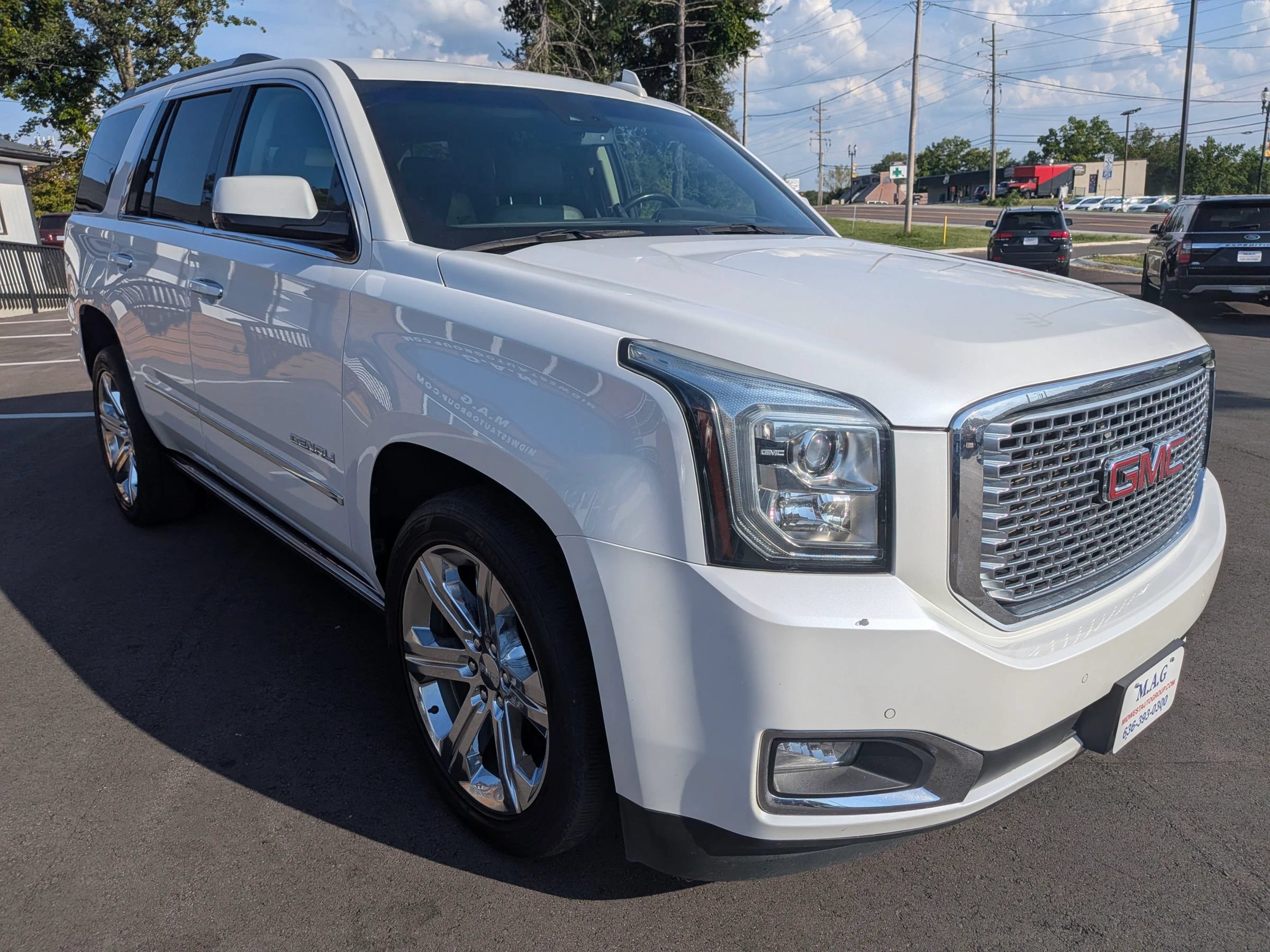 Used 2016 GMC Yukon Denali w/ Open Road Package AWD/4WD image 8