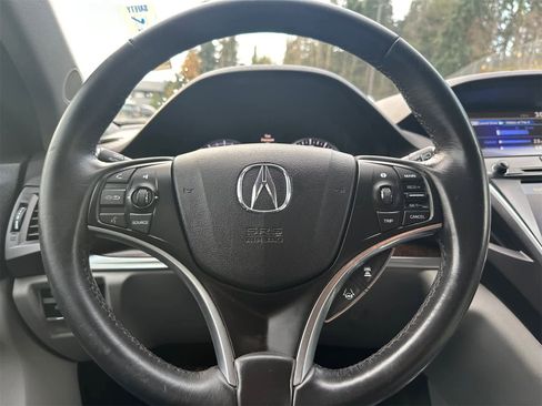 Used 2017 Acura MDX w/ Technology & Entertainment image 18