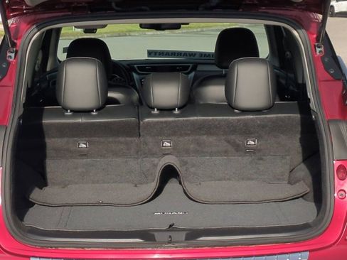 Used 2022 Nissan Murano SV image 14