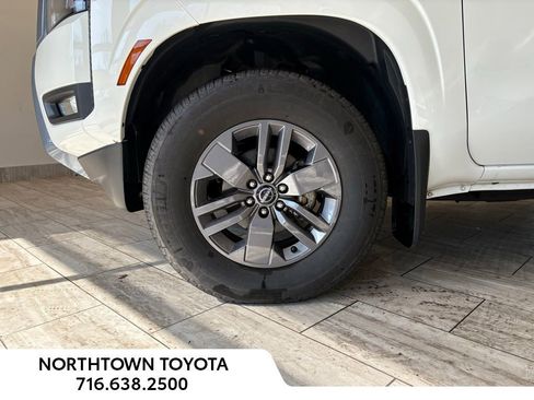 Used 2025 Nissan Frontier SV w/ SV Convenience Package AWD/4WD image 24