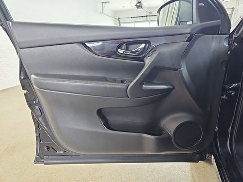 Used 2019 Nissan Rogue Sport SV image 31