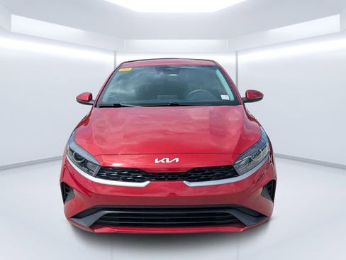 Used 2023 Kia Forte LXS w/ LXS Technology Package FWD image 8