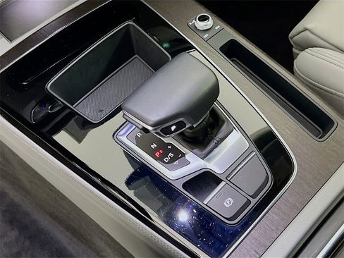 Used 2024 Audi Q5 2.0T Prestige image 19