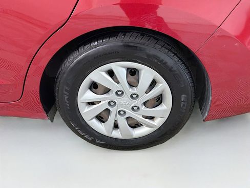 Used 2018 Hyundai Elantra SE w/ Cargo Package image 19