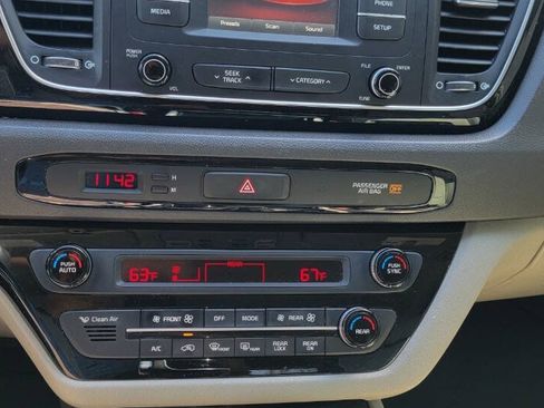 Used 2015 Kia Sedona EX w/ EX Premium Package FWD image 14
