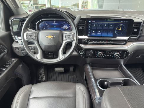 Used 2024 Chevrolet Silverado 3500 LTZ w/ LTZ Premium Package image 23