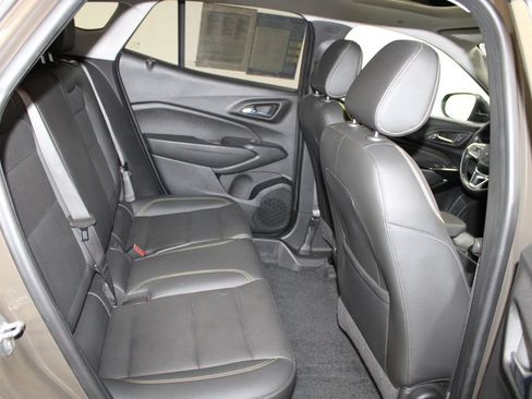 Used 2024 Chevrolet Trax ACTIV w/ Sunroof Package FWD image 28