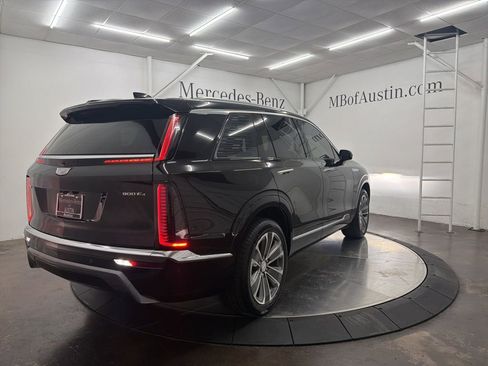 Used 2026 Cadillac Vistiq Luxury w/ LPO, Floor Liner Package image 7