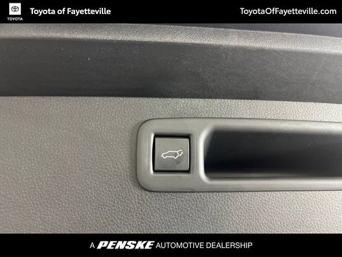 Used 2026 Toyota Highlander XLE AWD/4WD image 24