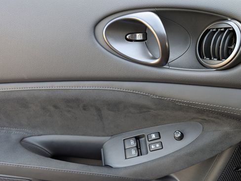 Used 2024 Nissan Z Performance w/ Floor Mat Package image 15