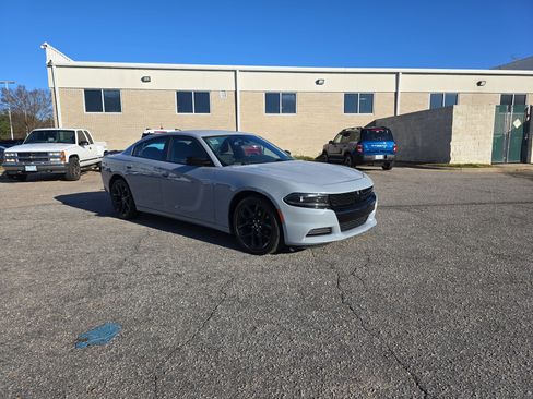 Used 2022 Dodge Charger SXT w/ Blacktop Package image 32