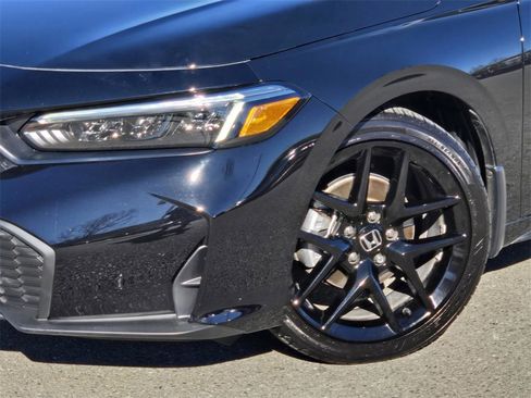 Used 2025 Honda Civic Sport image 9