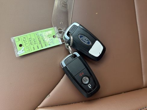 Used 2023 Ford Maverick Lariat w/ Lariat Luxury Package image 31