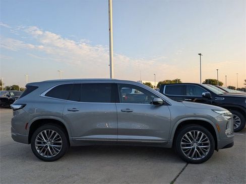 New 2026 Buick Enclave Avenir w/ Super Cruise Package image 3