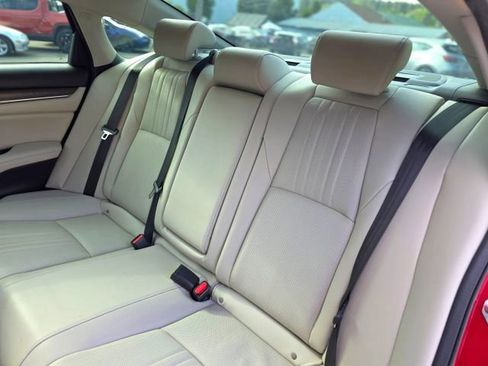 Used 2020 Honda Accord Touring image 31