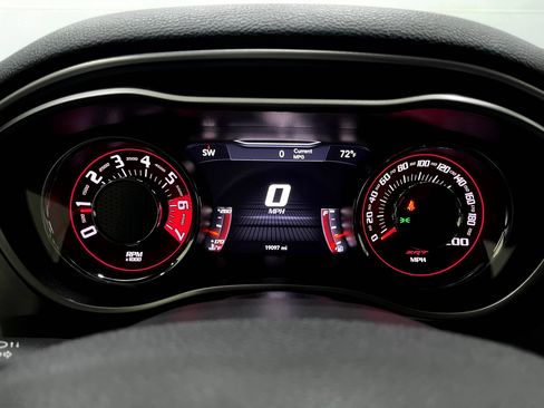 Used 2020 Dodge Challenger SRT Hellcat RWD image 20