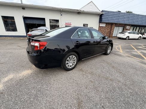 Used 2012 Toyota Camry LE FWD image 22