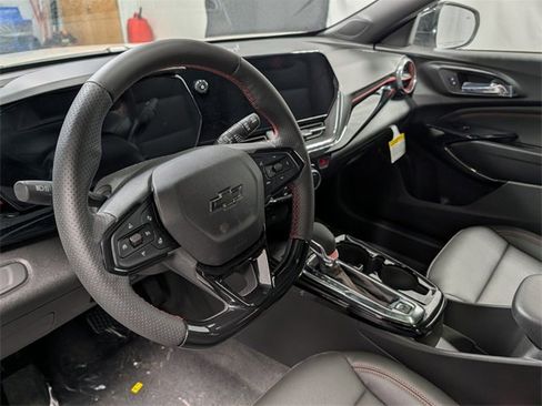 New 2026 Chevrolet Trax RS w/ Sunroof Package image 18