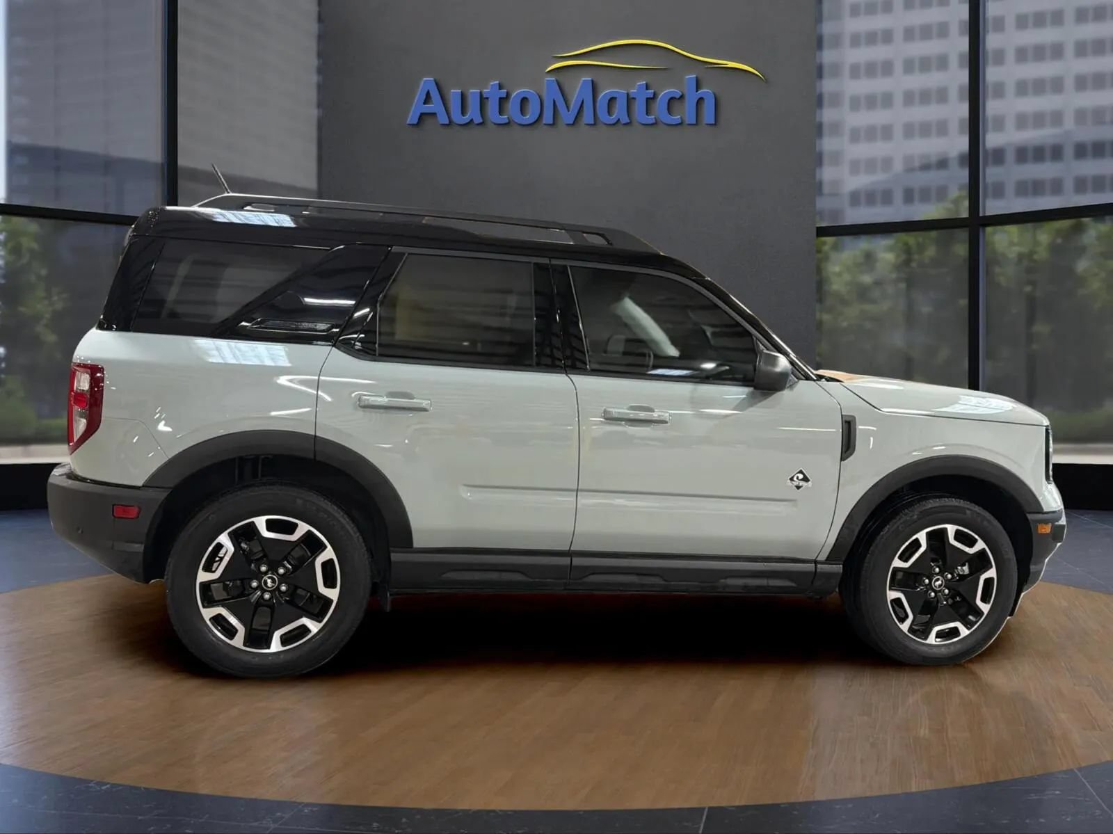 Used 2024 Ford Bronco Sport Outer Banks w/ Tech Package AWD/4WD image 12