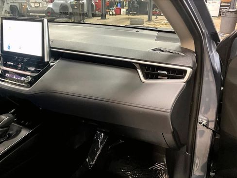 Used 2026 Toyota Corolla Cross XLE w/ Convenience Package image 19